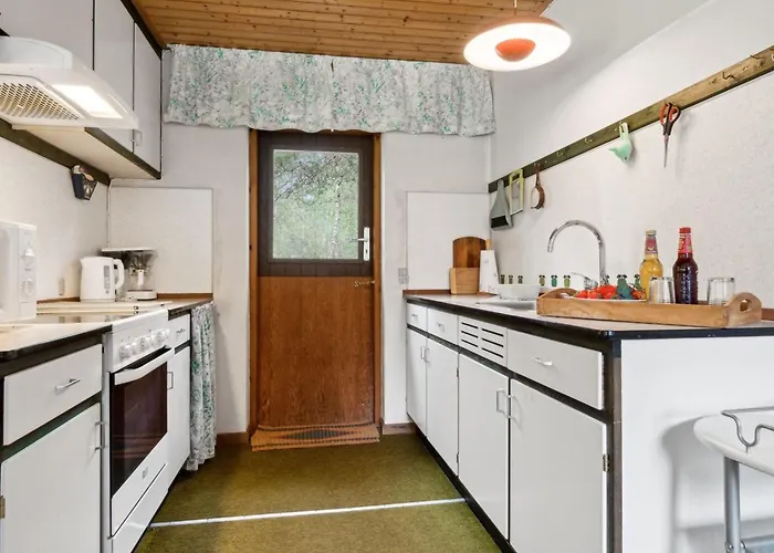 Awa - 800m From The Sea By Interhome